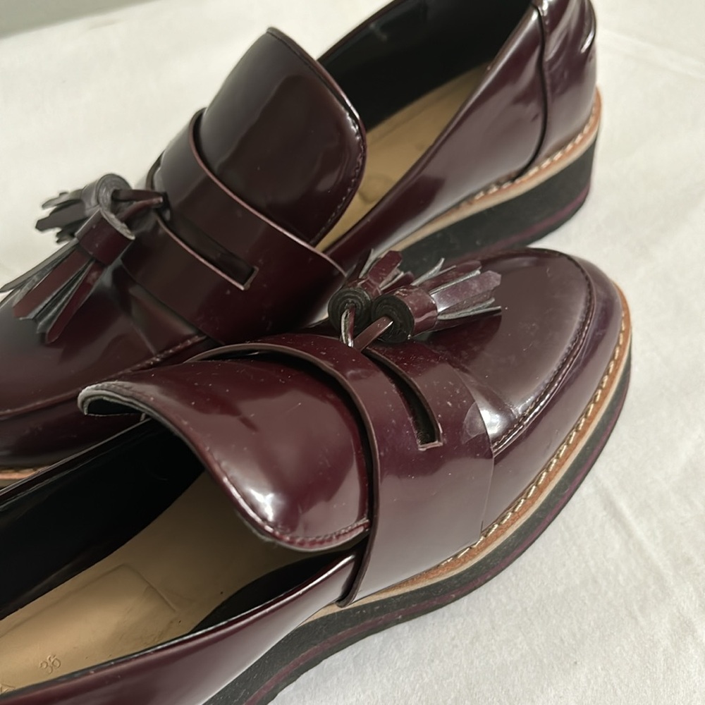Zara burgundy patent leather tasseled oxford loafers with platform - Picture 7 of 9